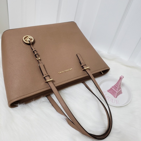 🌟Flash Sale!! Michael Kors Purse - Picture 2 of 8